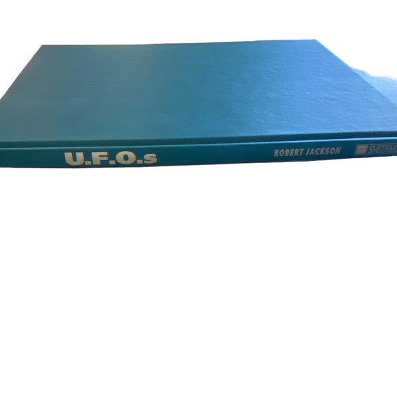 Smithmark Teal Illustrated UFO Hardcover Book Coffee Table 1992 Sci-Fi Retro - Picture 5 of 16